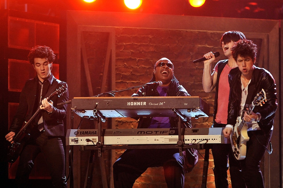 Jonas Brothers, Stevie Wonder, 2009 Grammys